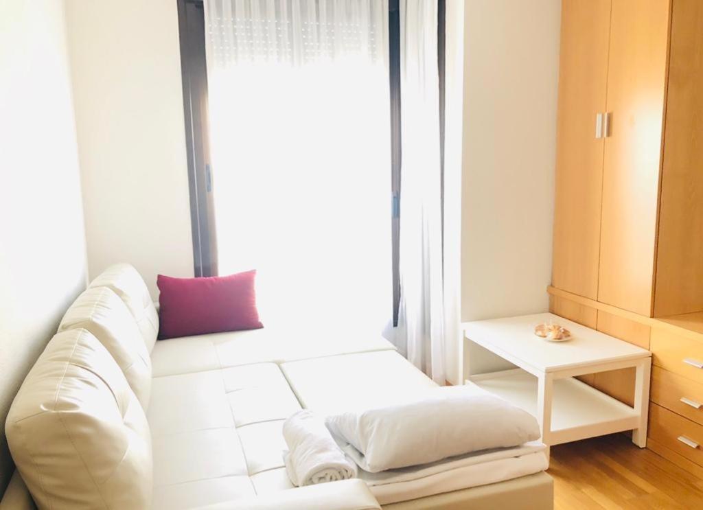 Suites Madrid Belfast 13 Ifema Airport Eksteriør bilde