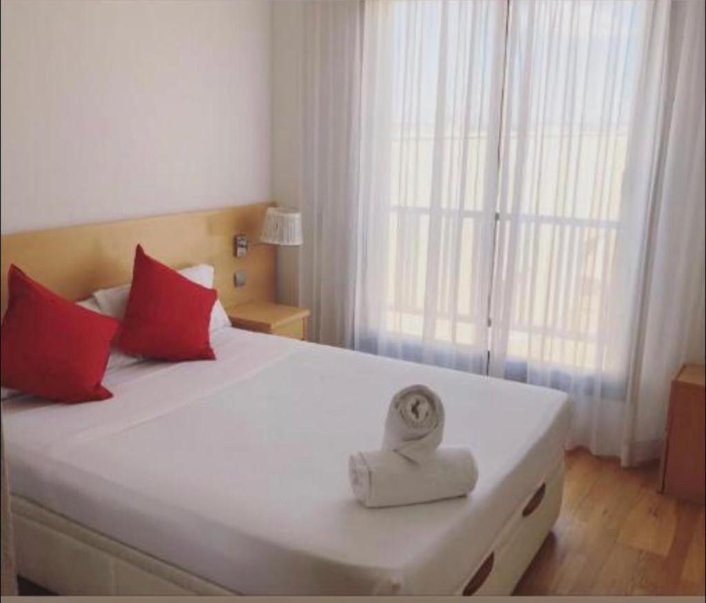 Suites Madrid Belfast 13 Ifema Airport Eksteriør bilde